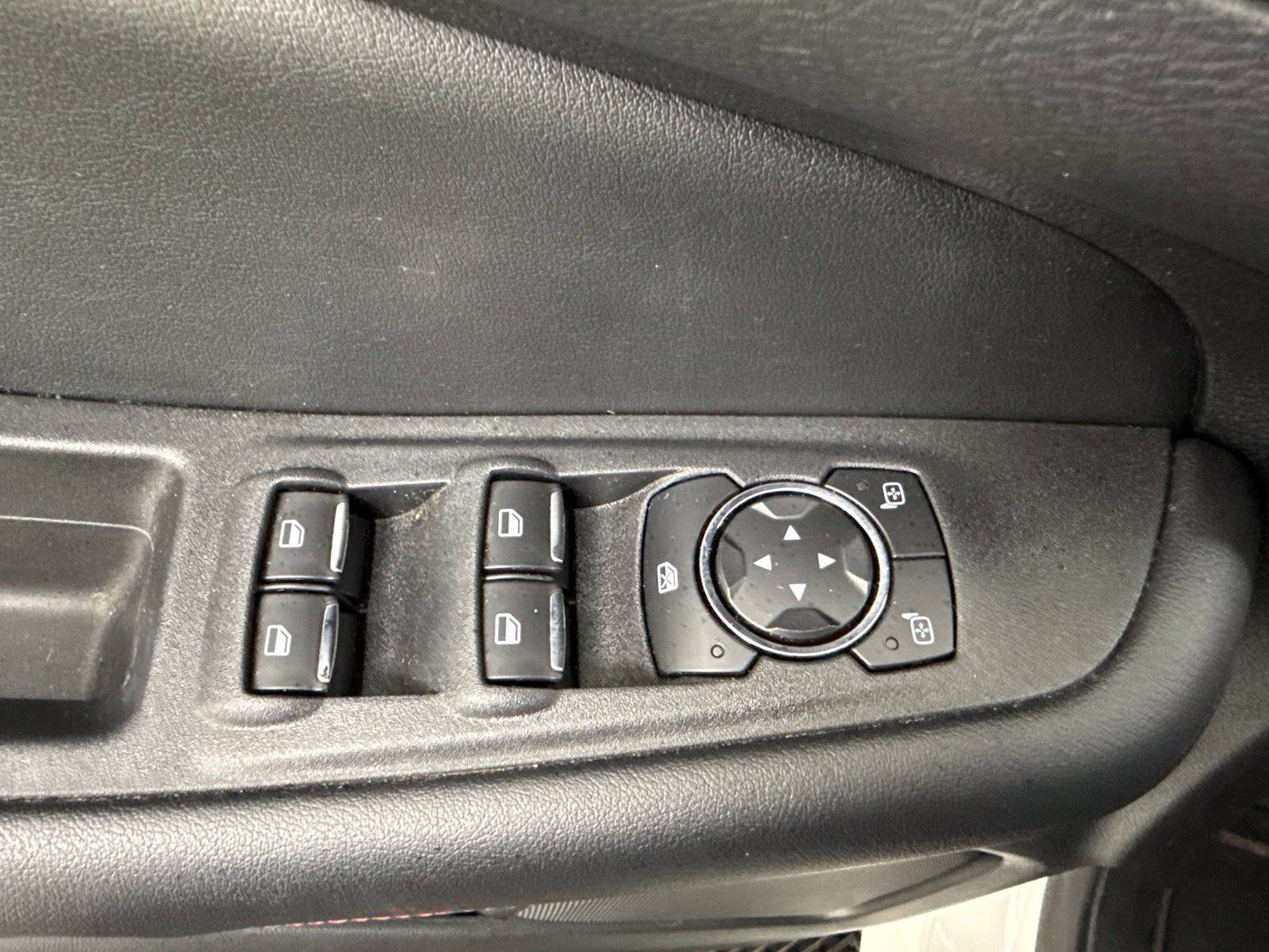 Used 2022 Ford Edge ST-Line AWD/4WD image 12