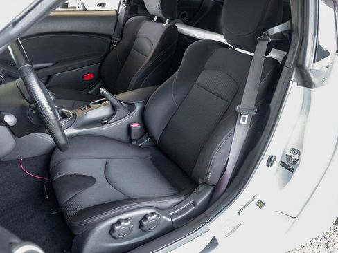 Used 2020 Nissan 370Z Coupe image 29