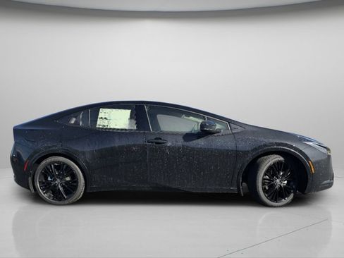 New 2026 Toyota Prius Plug-In Hybrid FWD image 23