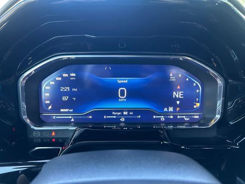 Used 2022 Chevrolet Silverado 1500 ZR2 w/ Technology Package image 16