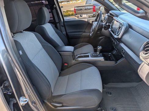 Used 2022 Toyota Tacoma SR5 image 8