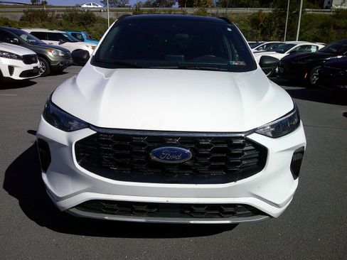 Certified 2023 Ford Escape ST-Line w/ Equipment Group 301A image 4