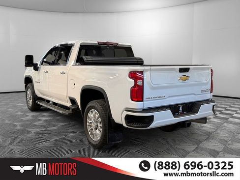 Used 2023 Chevrolet Silverado 2500 High Country w/ Z71 Off-Road Package image 6