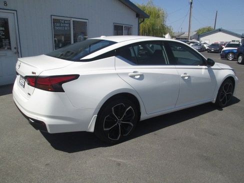 Used 2024 Nissan Altima 2.5 SR w/ SR Premium Package image 6