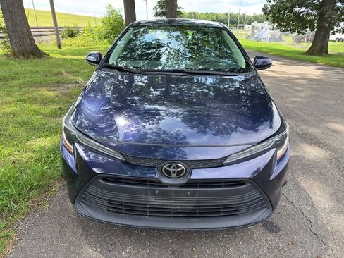 Used 2024 Toyota Corolla LE FWD image 18