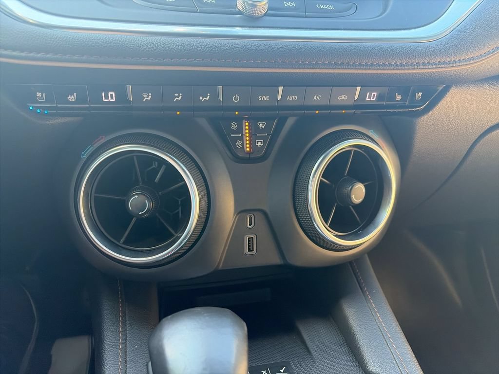 Certified 2019 Chevrolet Blazer Premier w/ Sun and Wheels Package FWD image 21