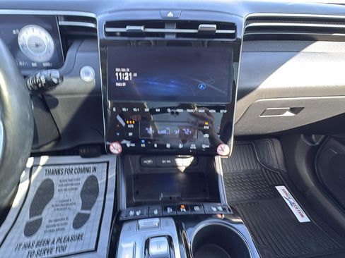 Used 2024 Hyundai Tucson Limited AWD/4WD image 10