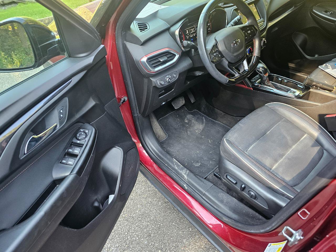 Used 2022 Chevrolet TrailBlazer RS FWD image 5