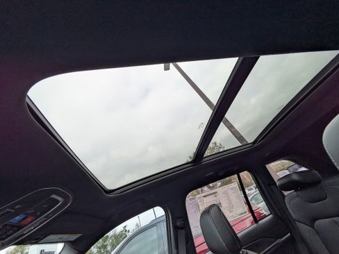 New 2025 Jeep Grand Cherokee Limited image 22