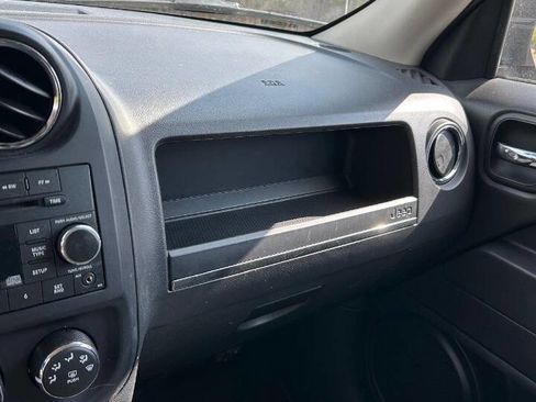 Used 2016 Jeep Patriot Sport image 20