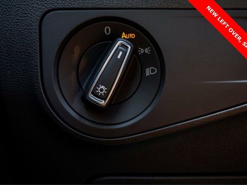 Used 2024 Volkswagen Tiguan SE R-Line image 15