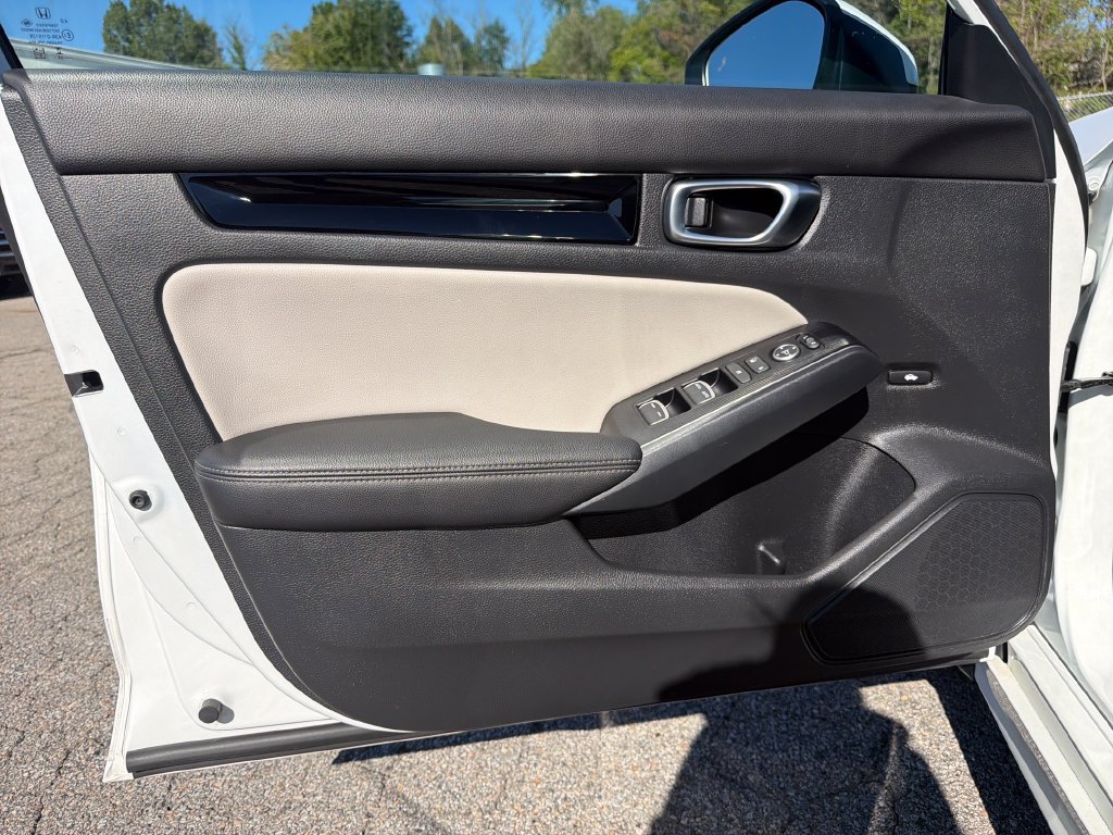 Used 2024 Honda Civic Touring image 12