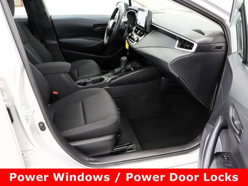 Certified 2025 Toyota Corolla LE image 33