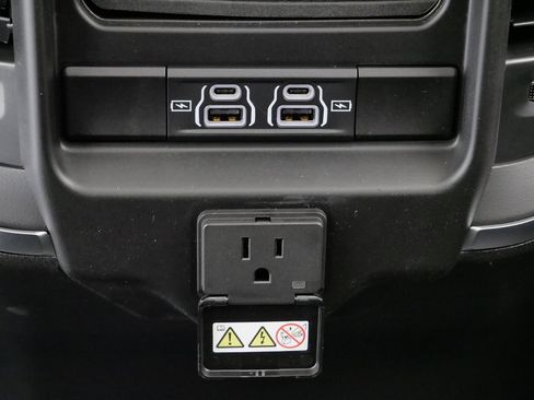 New 2026 RAM 1500 Big Horn AWD/4WD image 17