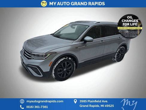 Used 2022 Volkswagen Tiguan SE image 6