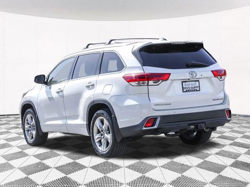 Used 2017 Toyota Highlander Limited AWD/4WD image 16