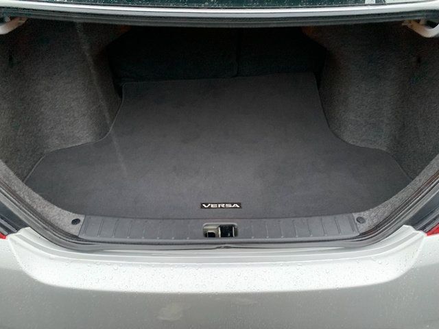 Used 2019 Nissan Versa SV FWD image 15