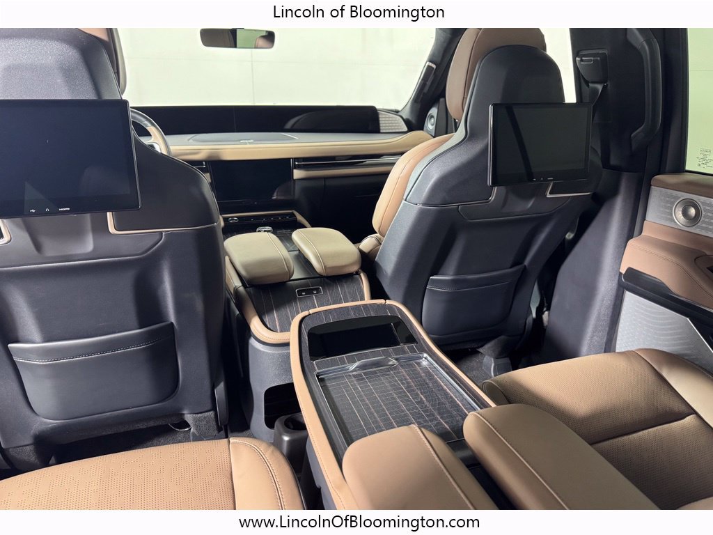 New 2025 Lincoln Navigator L Black Label AWD/4WD image 13