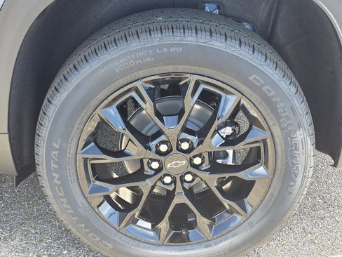 New 2026 Chevrolet Traverse LT w/ Midnight/Sport Edition FWD image 24