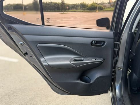 Used 2020 Nissan Versa S FWD image 12