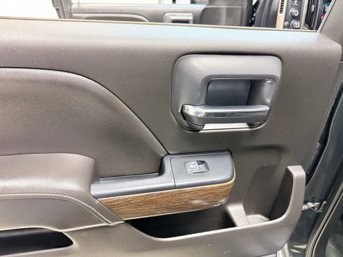 Used 2018 GMC Sierra 3500 Denali w/ Duramax Plus Package image 35