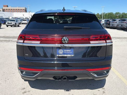 Certified 2024 Volkswagen Atlas Cross Sport SE FWD image 5