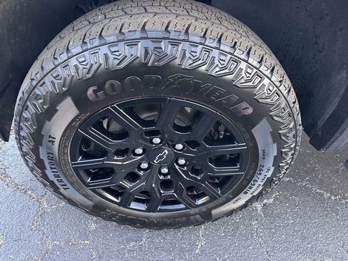 Certified 2023 Chevrolet Colorado Trail Boss w/ Technology Package image 15