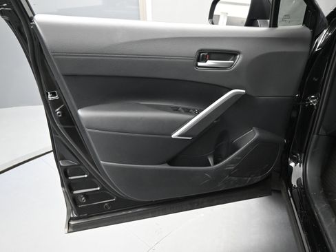 Used 2024 Toyota Corolla Cross XSE image 16