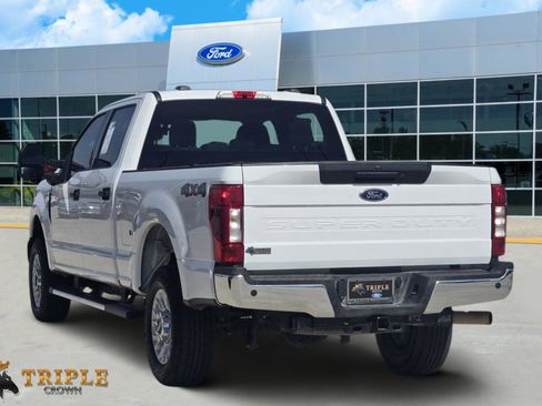 Certified 2022 Ford F250 XLT w/ XLT Value Package image 4