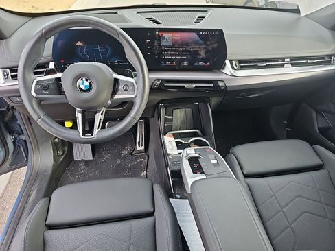 Used 2023 BMW X1 xDrive28i w/ Premium Package AWD/4WD image 3