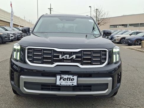 Used 2023 Kia Telluride S w/ S Sunroof Package image 2