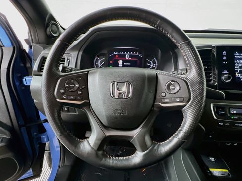 Used 2025 Honda Passport TrailSport image 18