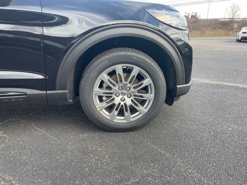 New 2026 Ford Explorer Active w/ Active Comfort Package AWD/4WD image 15