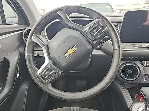 Used 2025 Chevrolet Blazer LT image 5