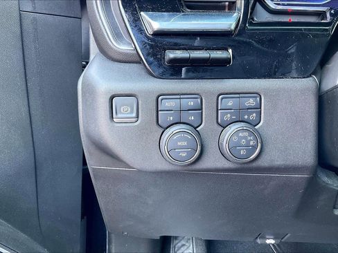 Used 2024 Chevrolet Silverado 3500 High Country w/ High Country Premium Package image 31