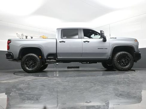 New 2026 Chevrolet Silverado 2500 ZR2 w/ LPO, Dark Essentials Package AWD/4WD image 31