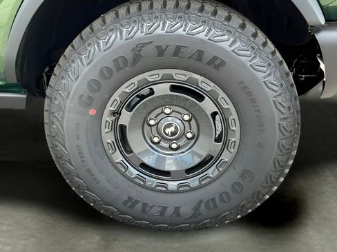 New 2025 Ford Bronco Badlands w/ Sasquatch Package AWD/4WD image 14