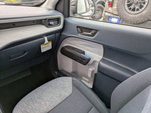 New 2025 Ford Maverick XLT w/ XLT Luxury Package image 16