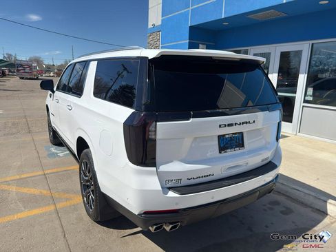 Used 2025 GMC Yukon XL Denali w/ Sun & Power Step Package AWD/4WD image 7