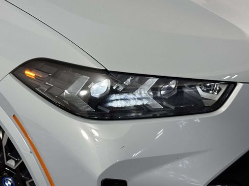 Used 2024 BMW X5 xDrive50e w/ M Sport Package AWD/4WD image 15