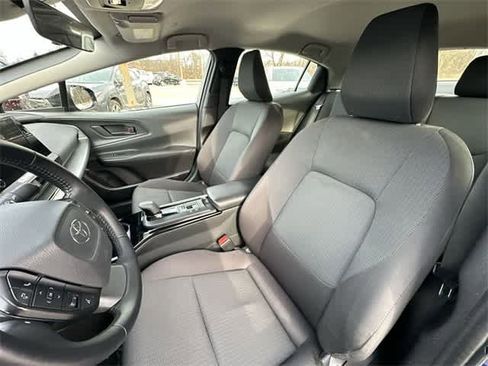 Used 2024 Toyota Prius Limited image 15