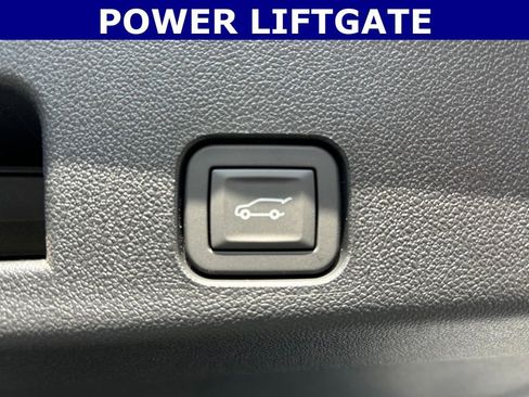 New 2026 Chevrolet Traverse LT image 16