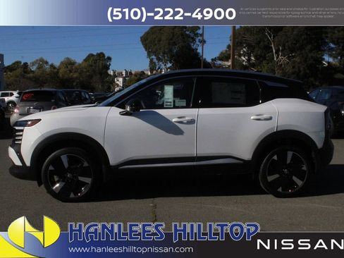 New 2025 Nissan Kicks SR image 2