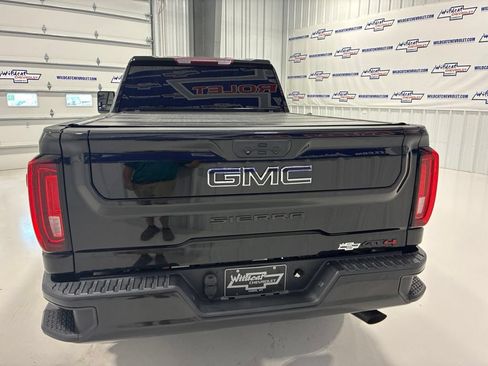 Used 2022 GMC Sierra 2500 AT4 w/ Snow Plow Prep/Camper Package AWD/4WD image 5