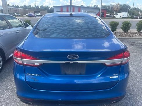 Used 2017 Ford Fusion SE FWD image 22