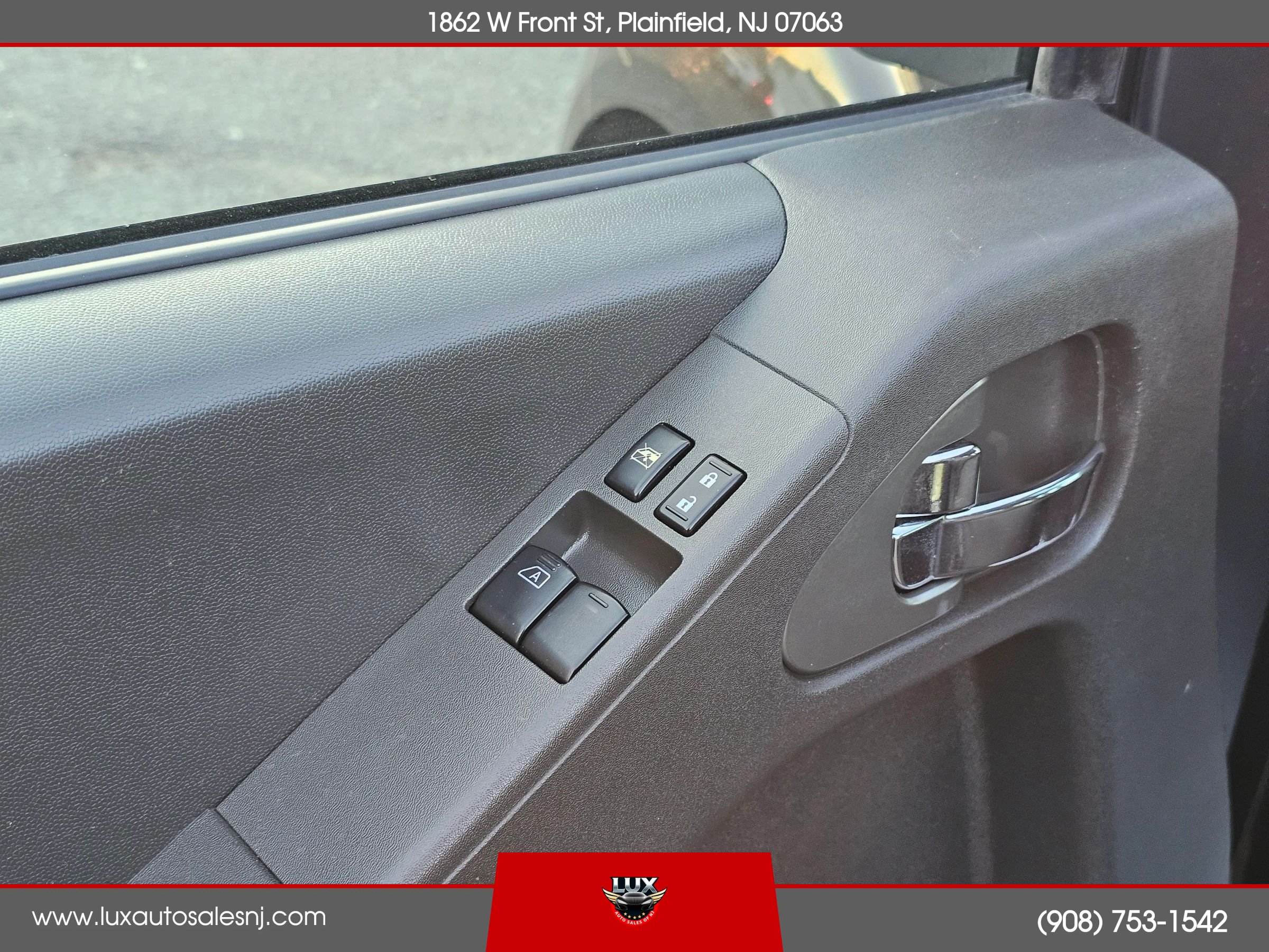Used 2015 Nissan Frontier SV AWD/4WD image 19