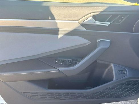 New 2026 Volkswagen Jetta SE FWD image 15
