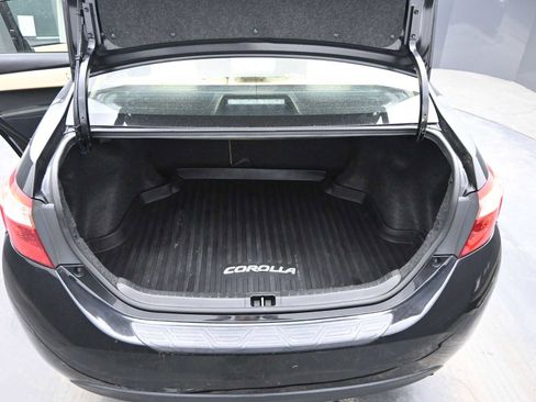 Used 2019 Toyota Corolla LE image 14