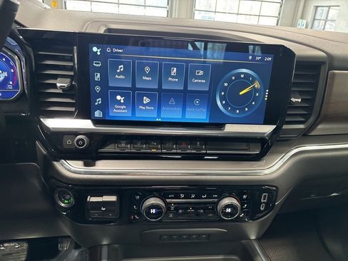 Used 2024 Chevrolet Silverado 2500 High Country image 43