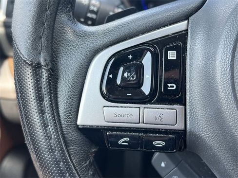 Used 2017 Subaru Outback 3.6R Touring w/ Popular Package #5A image 8